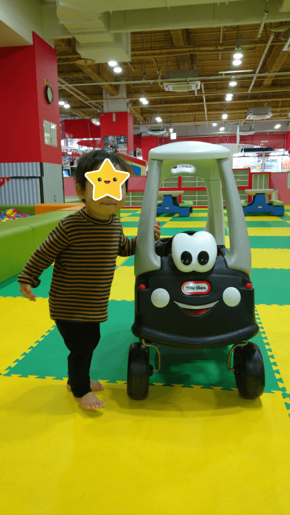 車のおもちゃ